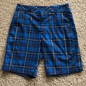 Men’s golf shorts